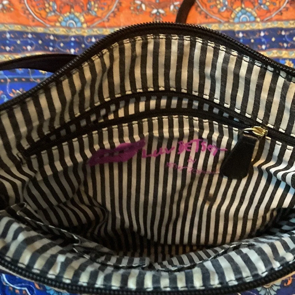 Luv Betsey by Betsy Johnson. Chic Black and Cream Quilted Shoulder Bag - Picture 5 of 8